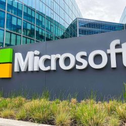 Microsoft muốn cạnh tranh với Tencent và Sony