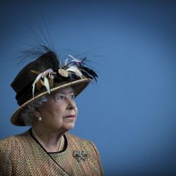 Mạng xã hội Twitter quá tải sau thông tin Nữ hoàng Anh Elizabeth II băng hà