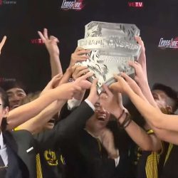 'Ngài Ren' tiếp tục đem ghế HLV ra 'hứa', fan chạnh lòng vì GAM ăn mừng quá 'qua loa'